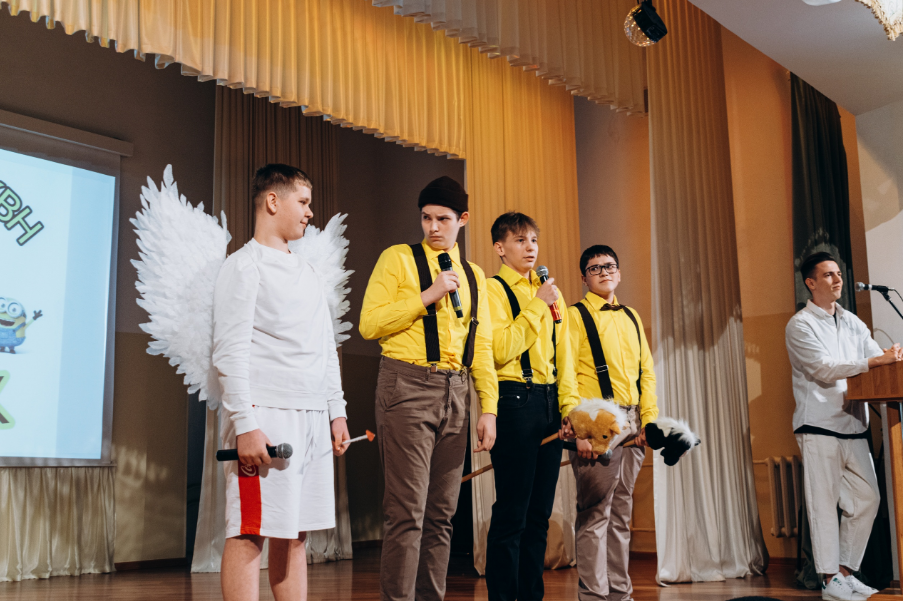 В Гимназии №1 прошёл осенний турнир школьного КВН «Золотая осень»